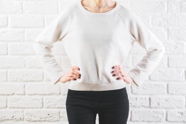 Erkek casual kazak öndeki