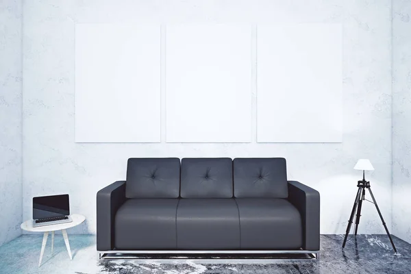 Interior con sofá y pósters —  Fotos de Stock