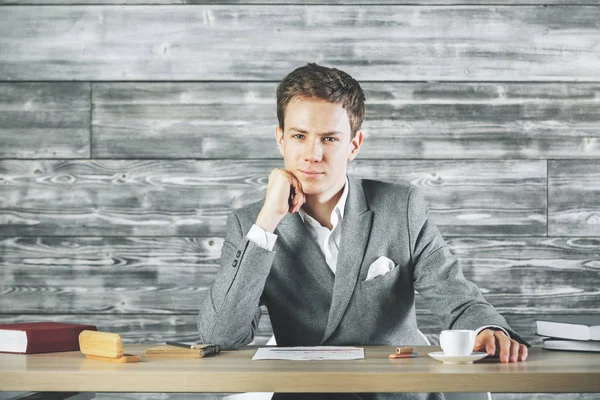 Handsome guy at workplace — Stock Photo, Image