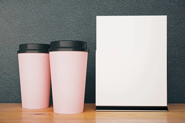 Copos de café e outdoor vazio — Fotografia de Stock
