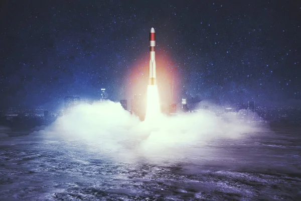 Launching rocket in city — Stock Photo, Image