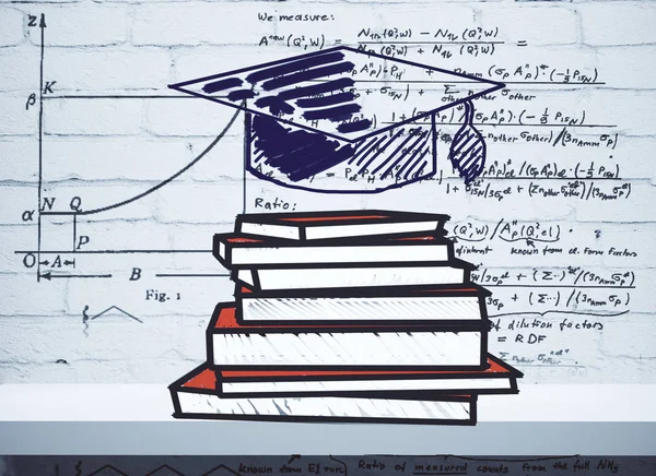 Disegnato tappo graduazione e mucchio libro posto su ripiano bianco con formule matematiche sul muro di mattoni sullo sfondo. Concetto educativo — Foto Stock