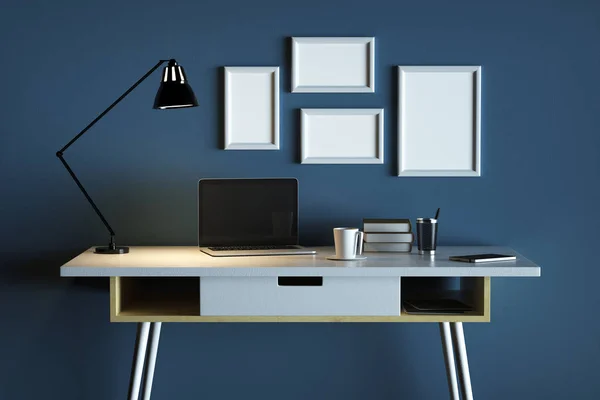 Diseñador de escritorio con portátil claro — Foto de Stock