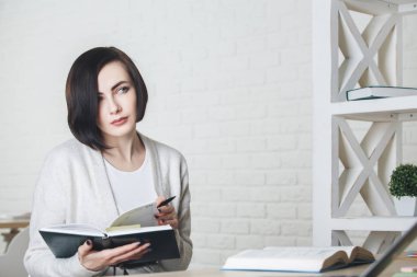 Evrak işi harika iş kadını 