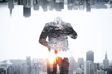 Soyut resim Kopyala yer yaratıcı şehir arka planda tutan işadamı. İş kavramı. Çift pozlama