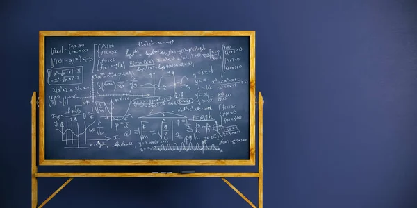 Chalkboard com fórmulas matemáticas em fundo de parede azul. Conceito de matemática. Renderização 3D — Fotografia de Stock