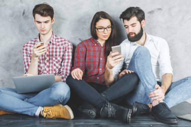 Beyaz grup aygıtları kullanarak 