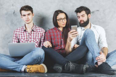 Avrupa grubu aygıtları kullanarak 