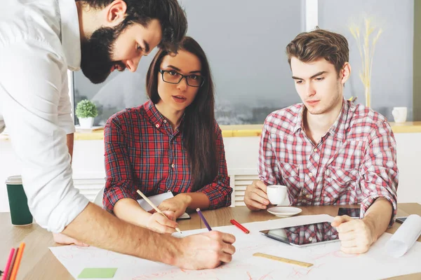 Düşünceli insanlar tablet kullanma office 