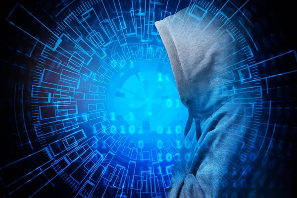 Tanınmayan adam hoodie ayakta soyut mavi ikili kod dijital hacker arka plan üzerinde yan görünüm. Internet kavramı. Çift pozlama 