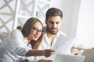 Evrak işi Avrupa iş adamları 