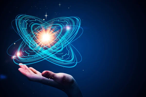 Χέρι που κρατά το αφηρημένο ψηφιακή atom σε μπλε φόντο. Έννοια της ενέργειας. 3D rendering — Φωτογραφία Αρχείου