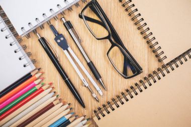 Yaratıcı ofis masaları 