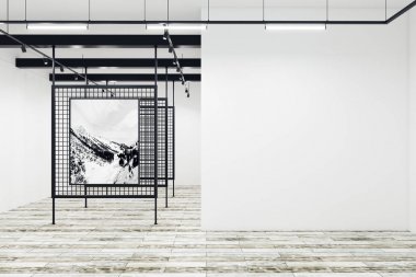 Boş billboard ile çağdaş Galeri 