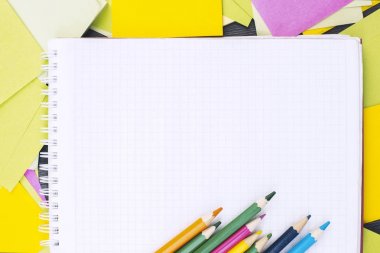 Ofis Masaları boş defter ile 