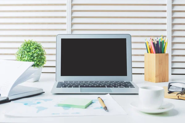 Designer desktop with empty laptop — Stock Photo, Image