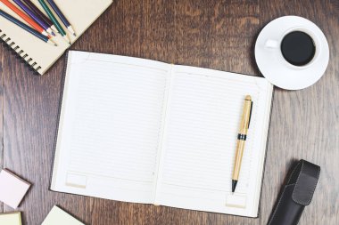 Not defteri ve kahve