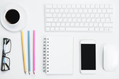 Boş smartphone ile yaratıcı Resepsiyon 