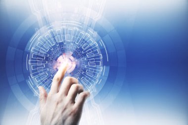 Arayüzü gösteren bir el 