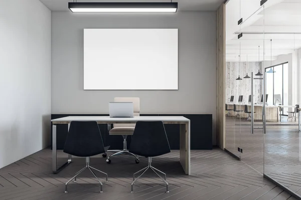 Modernes Coworking-Büro mit Plakatwand — Stockfoto