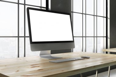 Modern ofis içinde beyaz bilgisayar