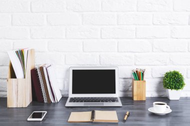 Çağdaş tasarımcı masa üstü portre