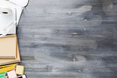 Hipster ofis masa üstü ile malzemeleri