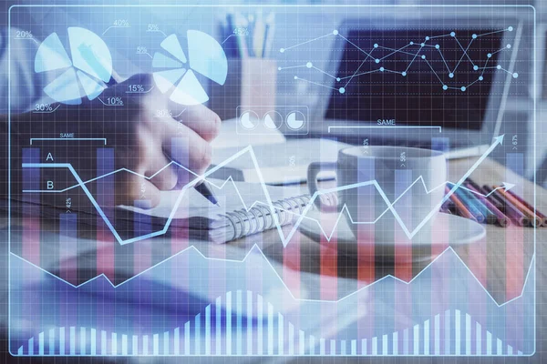 Cuadro financiero dibujado sobre las manos tomando notas de fondo. Concepto de investigación. Doble exposición —  Fotos de Stock