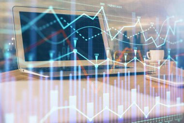 Eski pazar grafiği hologramı ve kişisel bilgisayar geçmişi. Çifte maruziyet. Yatırım kavramı.