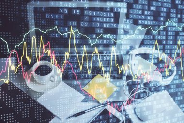 Eski pazar grafiği hologramı ve kişisel bilgisayar geçmişi. Çifte maruziyet. Yatırım kavramı.