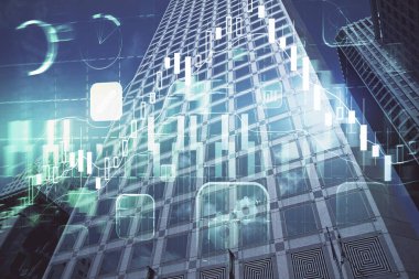 Yüksek binaların arka planında çoklu pozlama olan eski şehir haritası. Finansal araştırma kavramı.