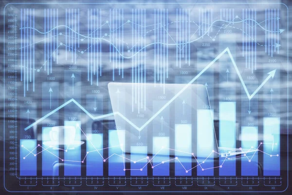 外国為替チャートの二重露出とコンピュータでの作業スペース。国際的なオンライン取引の概念は. — ストック写真