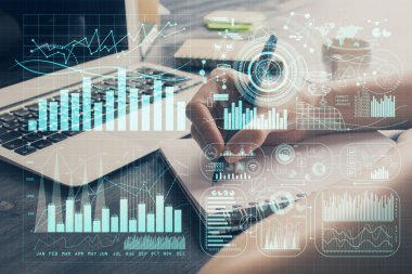 Forex grafiği, kadının elinde notlar alarak arka planda görüntülenir. Araştırma kavramı. Çoklu pozlama