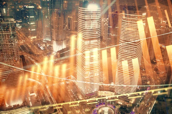 Финансовая диаграмма городского пейзажа с высоким фоном зданий мульти экспозиции. Концепция анализа . — стоковое фото
