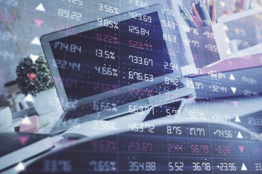 Borsa grafiği ve bilgisayar geçmişi olan tablolar. Çoklu maruz kalma. Mali analiz kavramı.