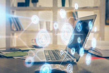 Bilgisayar ve teknoloji temalı çizimlere çifte maruz kalma. Yenilik kavramı.