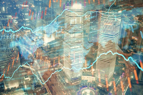 Finanční graf ve městech s vysokými budovami v pozadí. Koncepce analýzy. — Stock fotografie