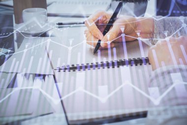 Not defteri 'nde el notu almak. Ön Forex grafik hologramlar. Araştırma kavramı. Çift Pozlama