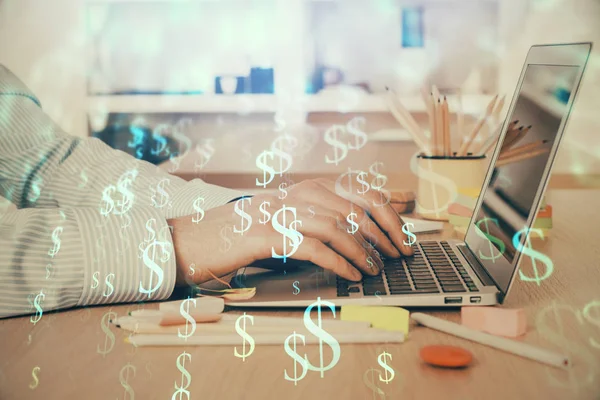 Doppelbelichtung des Börsendiagramms mit einem Mann, der am Laptop im Hintergrund arbeitet. Konzept der Finanzanalyse. — Stockfoto