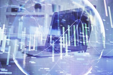 İş teması simgelerinin çoklu pozlandırılması ve bilgisayar geçmişi olan çalışma alanı. Başarı kavramı.