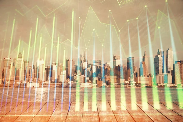 Gráfico Forex en vista de la ciudad con rascacielos fondo multi exposición. Concepto de análisis financiero . — Foto de Stock