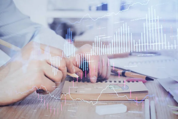 Multi exponering närbild händer med aktiemarknaden Forex Graph. — Stockfoto