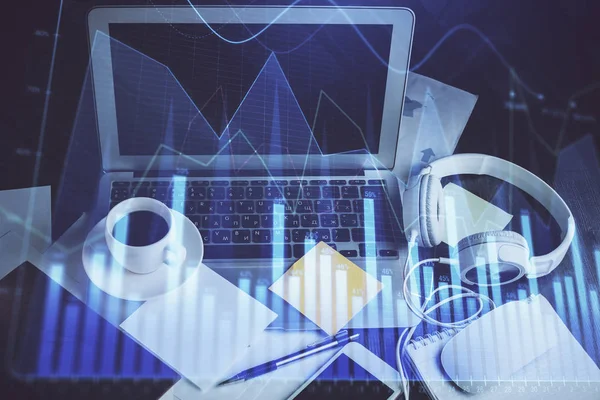 Borsa grafiği ve bilgisayar geçmişi olan tablolar. Çoklu maruz kalma. Mali analiz kavramı.
