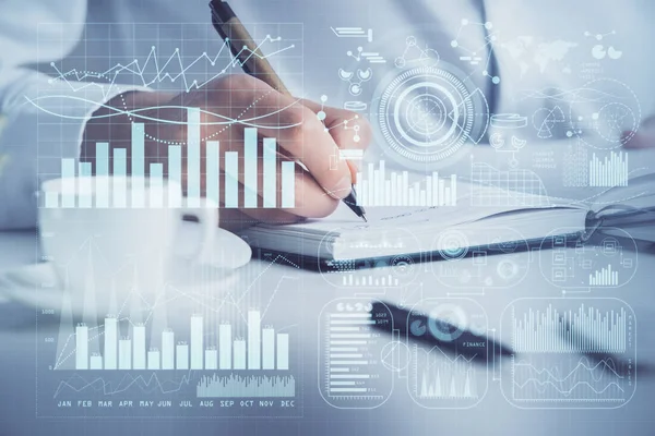 Doppelbelichtung der Hände, die Notizen des Aktienmarktes mit Devisendiagramm schreiben. — Stockfoto