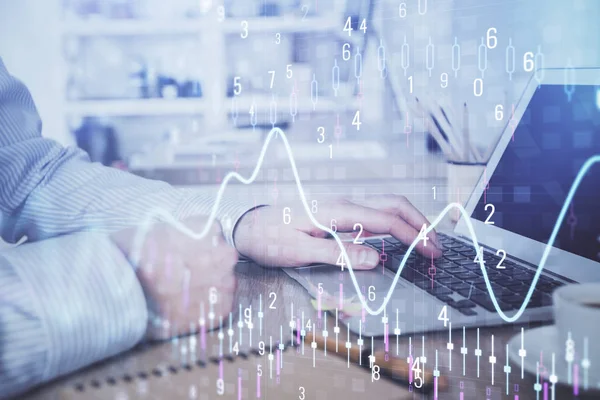 Multi exposición de gráfico del mercado de valores con el hombre que trabaja en la computadora en el fondo. Concepto de análisis financiero . — Foto de Stock