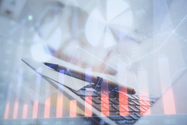 Bilgisayar geçmişi olan eski grafik hologramı. Çoklu maruz kalma. Finans piyasası kavramı.