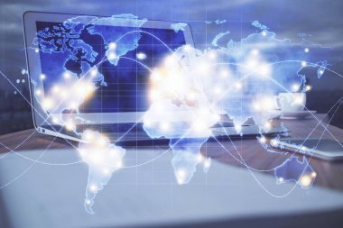 İş teması simgelerinin çoklu pozlandırılması ve bilgisayar geçmişi olan çalışma alanı. Başarı kavramı.