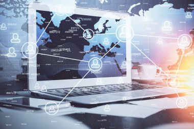 Sosyal ağ tema simgesi olan masaüstü bilgisayarı. Çoklu maruz kalma. Uluslararası bağlantılar kavramı.