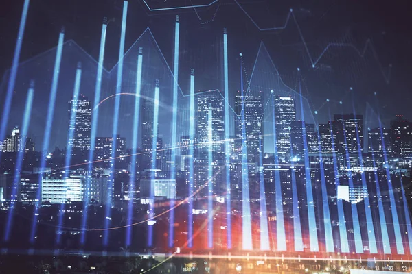 Gráfico financiero sobre paisaje nocturno de la ciudad con edificios altos de fondo multi exposición. Concepto de análisis . —  Fotos de Stock