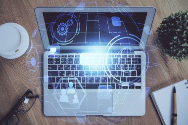 Sosyal ağ tema simgesi olan masaüstü bilgisayarı. Çoklu maruz kalma. Uluslararası bağlantılar kavramı.